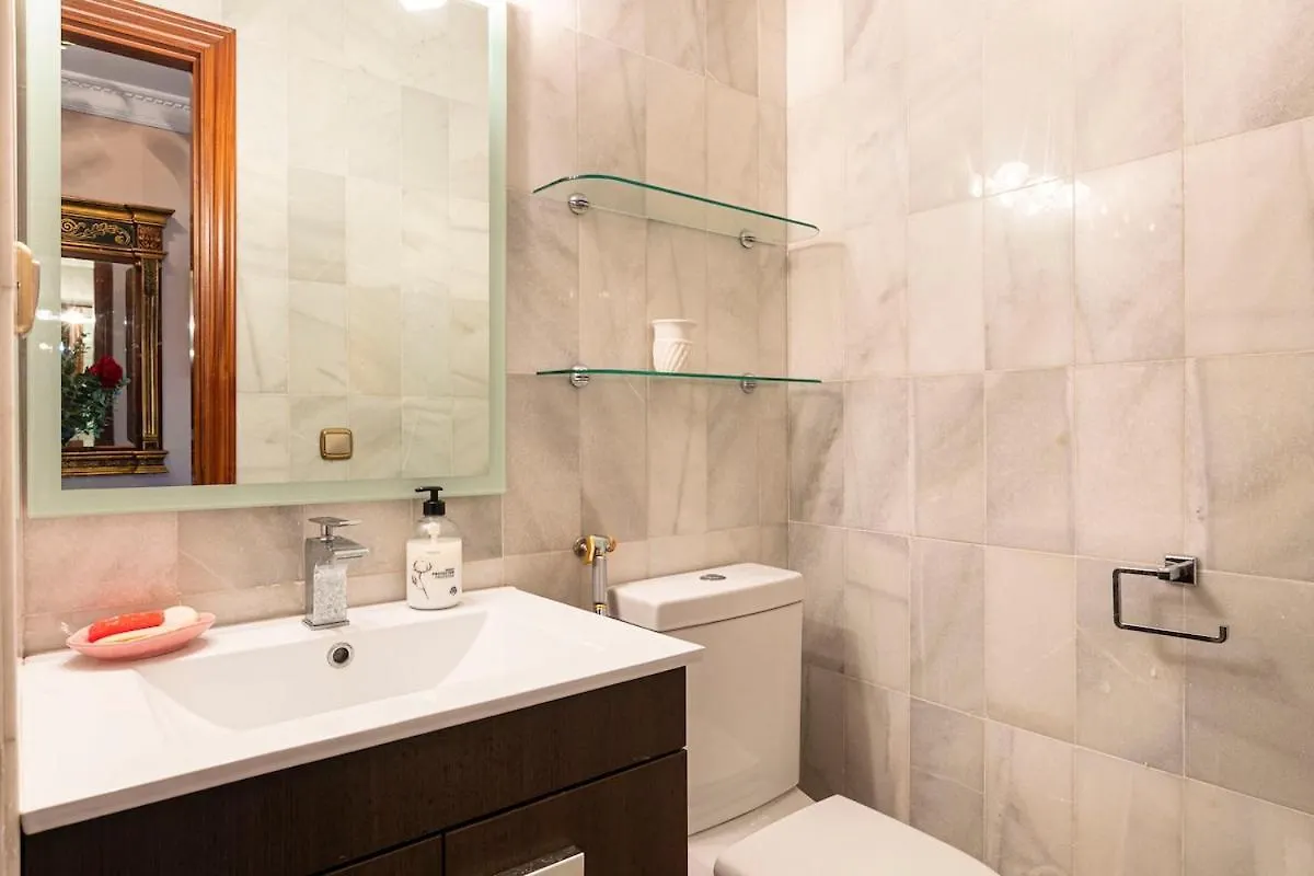 Stylish And Spacious 3 Bedroom Apartment Marbella
