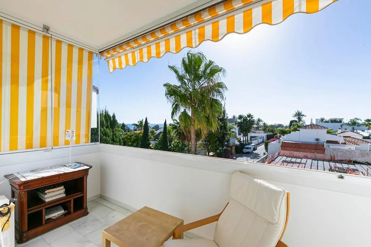 Stylish And Spacious 3 Bedroom Apartment Marbella