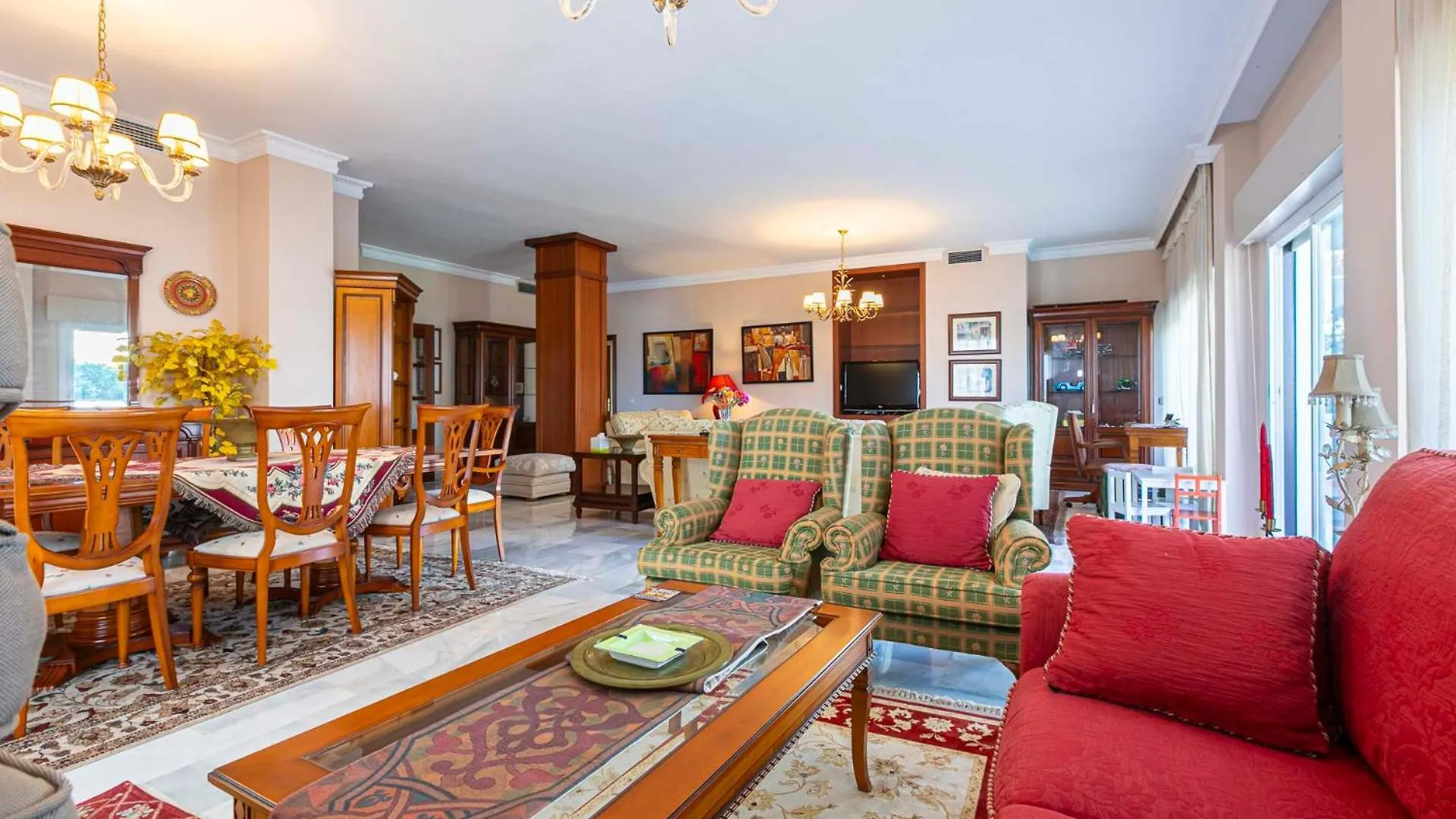Stylish And Spacious 3 Bedroom Apartment Marbella