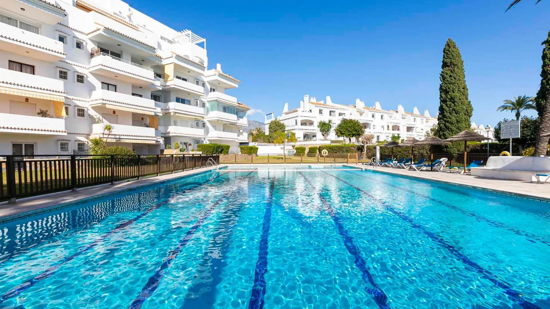 Stylish And Spacious 3 Bedroom Apartment Marbella