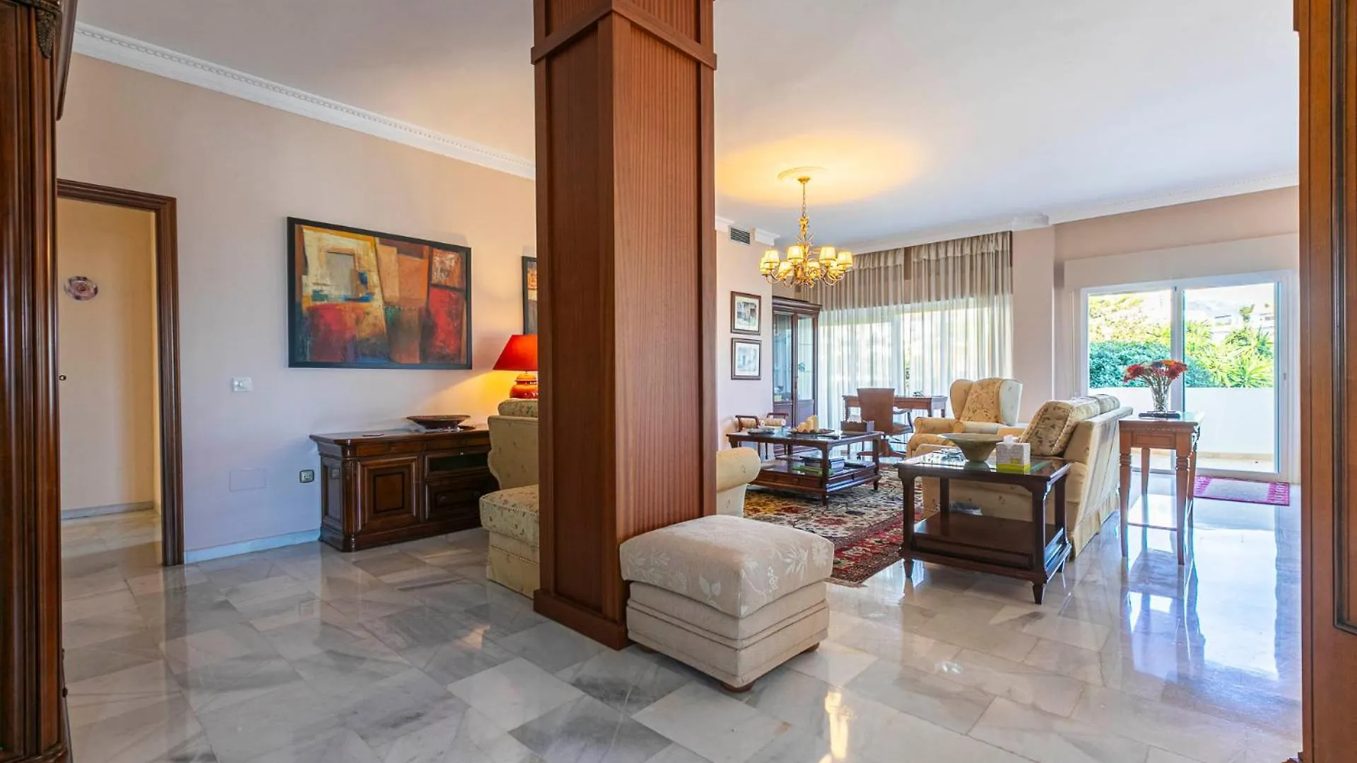 Stylish And Spacious 3 Bedroom Apartment Marbella