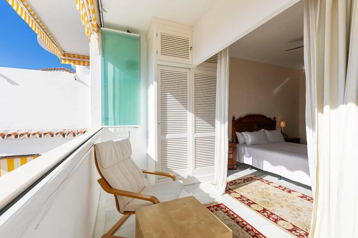 Stylish And Spacious 3 Bedroom Apartment Marbella
