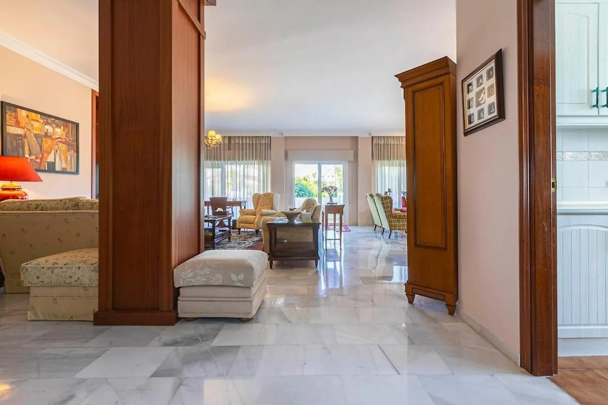 Stylish And Spacious 3 Bedroom Apartment Marbella Spain