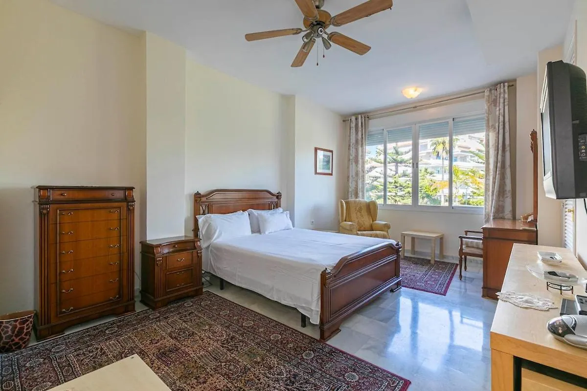 Stylish And Spacious 3 Bedroom Apartment Marbella Spain